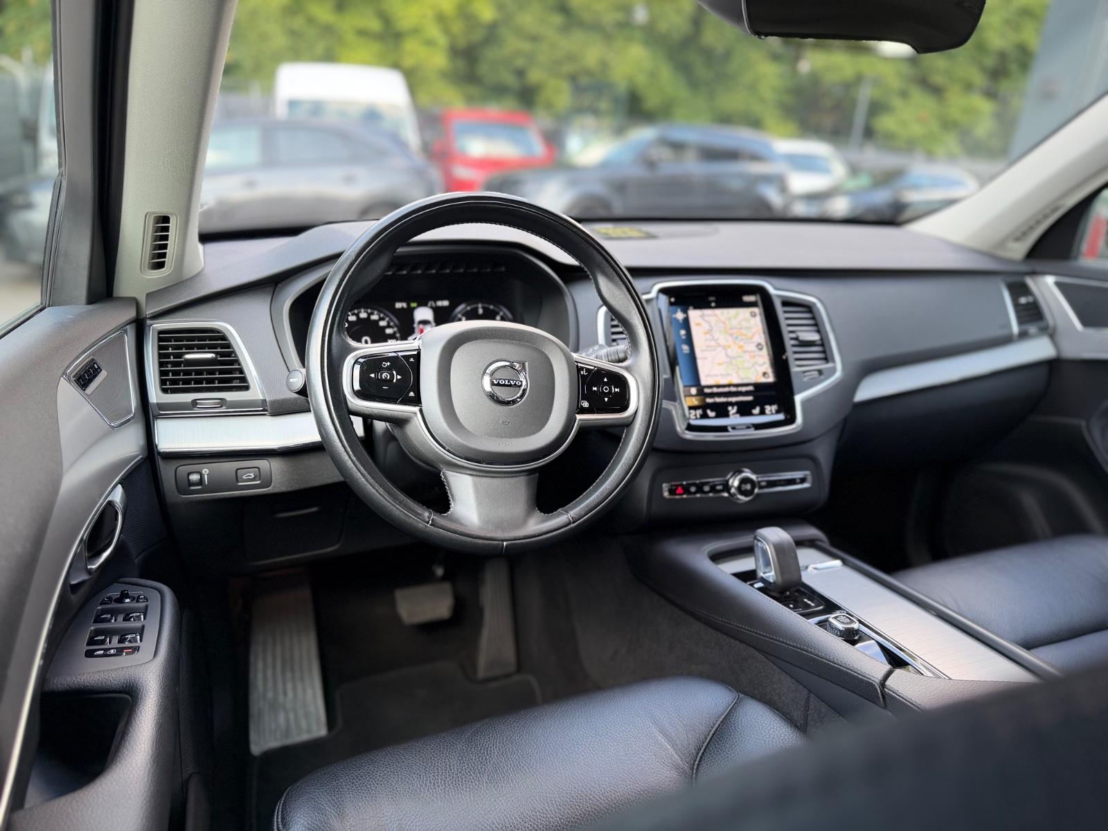 Volvo XC 90 MOMENTUM PRO AWD *7.SITZER*NAVI*LEDER*