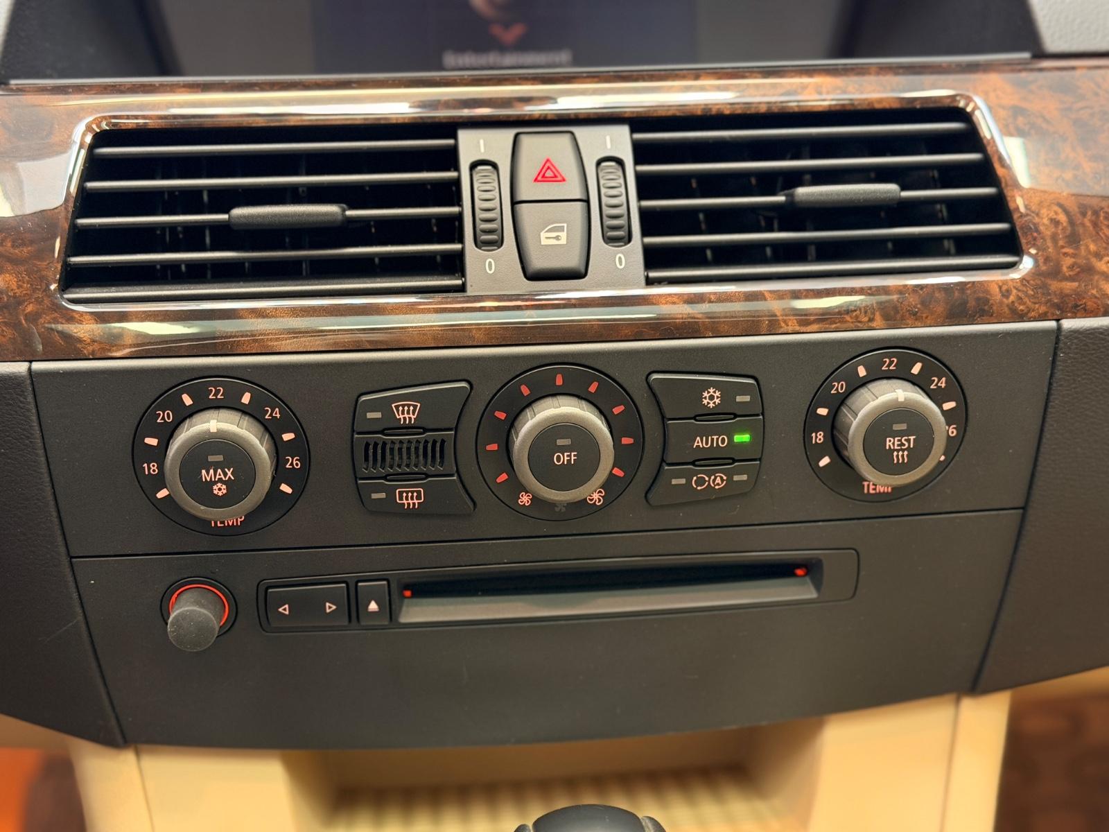 BMW 530i Limousine Exklusive/Automatik/Nur 88Tkm/Nav