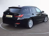 BMW 330e xDrive Touring LC PROF+HUD+PANO+AHK+KAMERA - BMW 3er Reihe in Essen