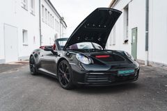 Fahrzeugabbildung Porsche 992 Carrera 4S Cabrio *1. HAND / BOSE / LED*