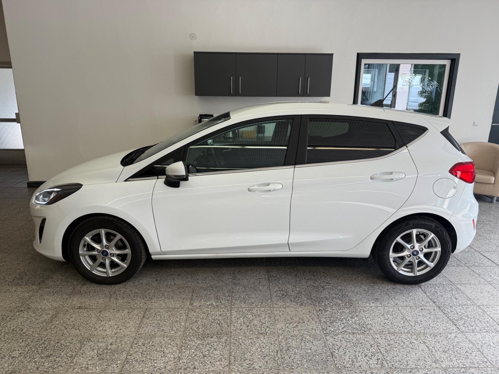 Ford Fiesta Titanium Top HU Neu