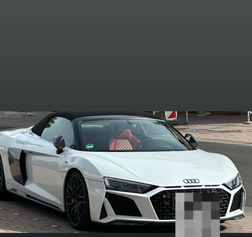 Audi R8 5.2 FSI performance S tron. quat. Spyder -