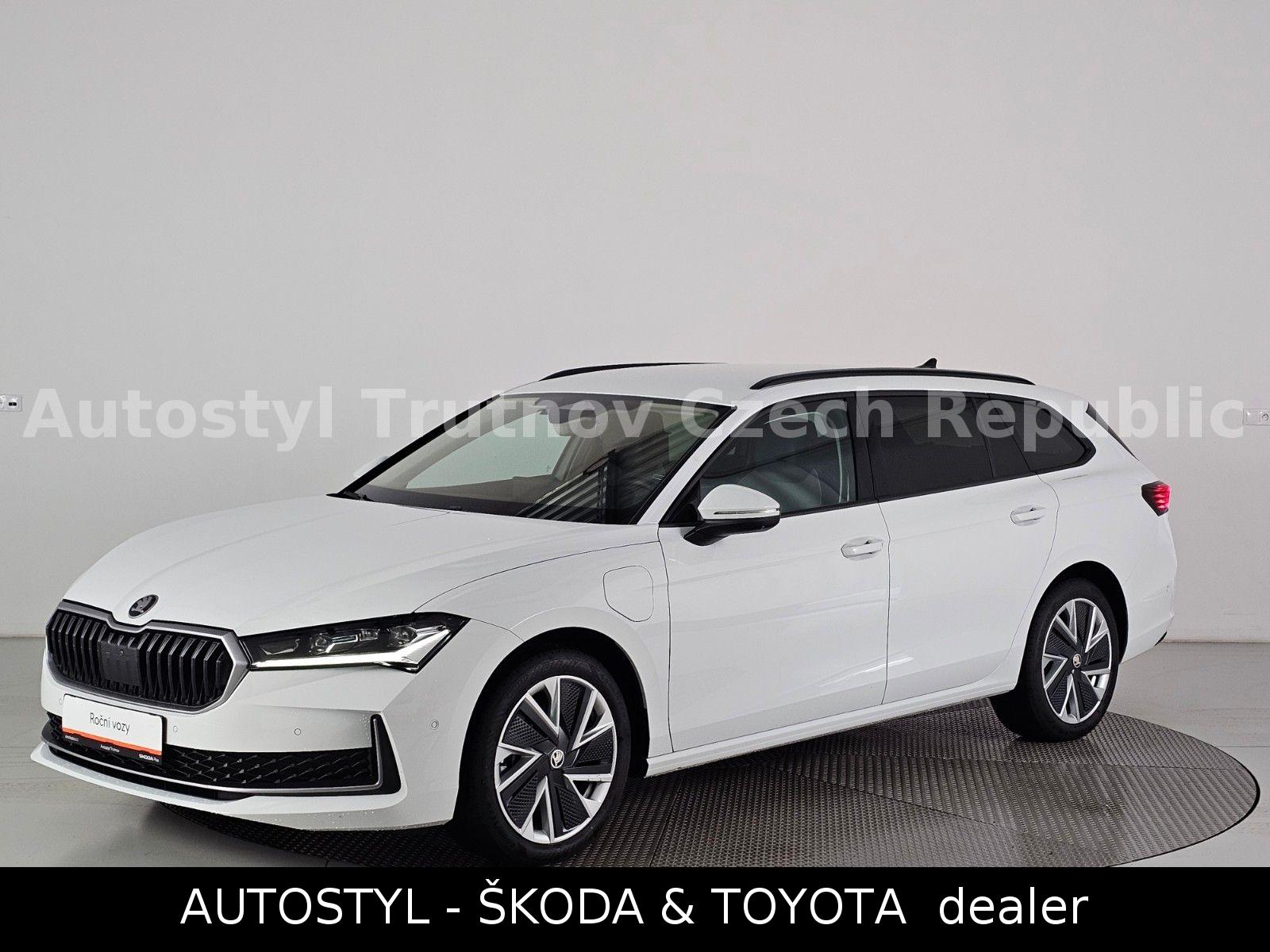 Skoda IV 1.5Tsi PHEV 204k SELECTION LOUNGE