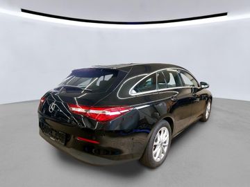 Mercedes CLA 200 Shooting Brake - 3