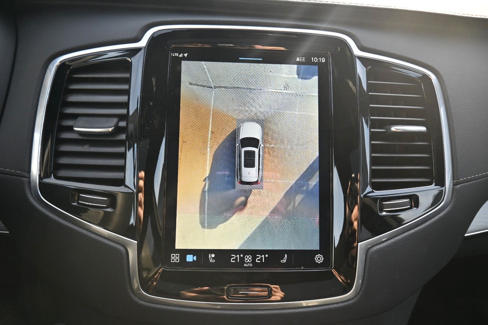 Fahrzeugabbildung Volvo XC90 T8 AWD Ultimate Dark*STDHZG*360°*LUFT*0,5%