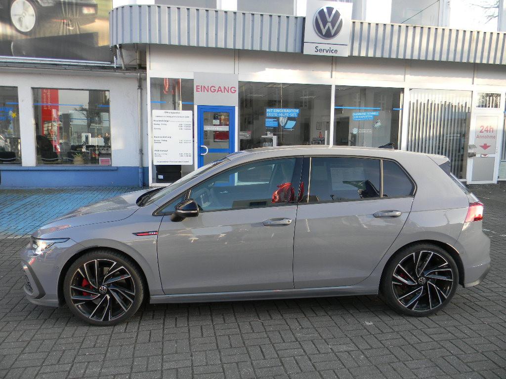 Volkswagen Golf VIII Lim. GTI 2,0 Black Style 6 GANG KAM.IQ