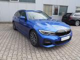 BMW 320 i Touring Aut. M Sport*Laser*AHKschwenkbar*K - BMW mit Benzin-Antrieb: Blau, Alcantara, Fernlichtassistent, Kombi