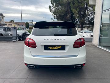 Porsche Cayenne - 6
