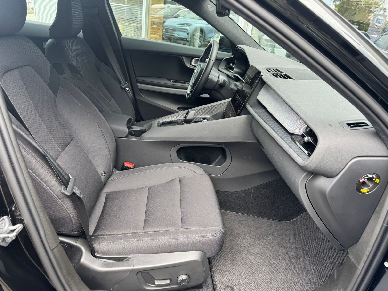 Fahrzeugabbildung Polestar 2 Standard Range SMNAVI+MEMO+SHZ+DAB+360°+19"