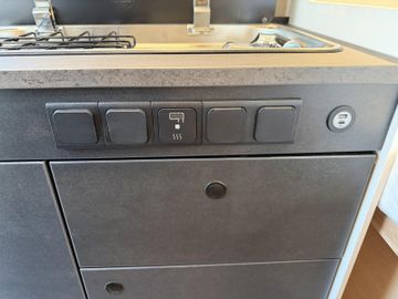 Sunlight Cliff X 600 RT Digital Dieselheizung Schwenkbad