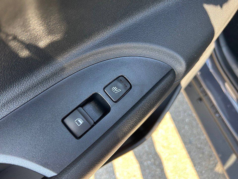 Fahrzeugabbildung Hyundai BAYON MY25 1.0T DCT TREND KOMF-P KEYLESS+NAV+LED