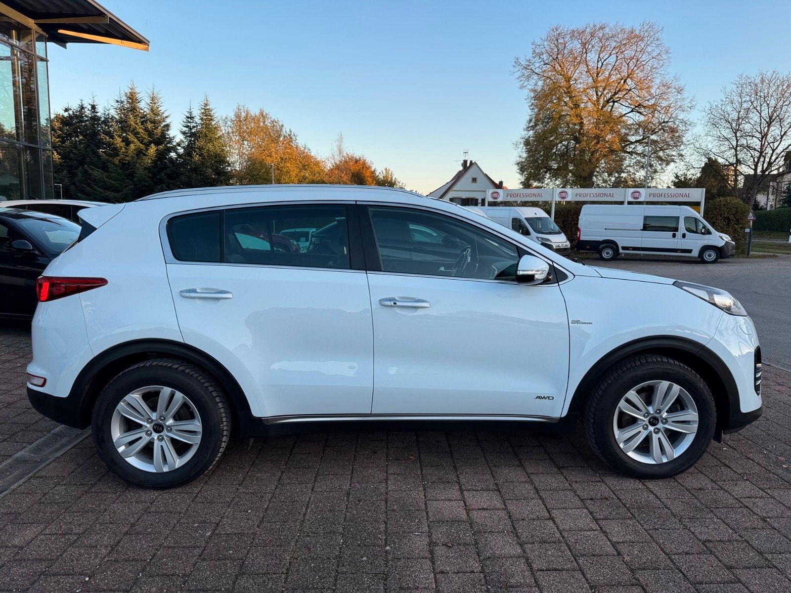 Fahrzeugabbildung Kia Sportage  1.6 T-GDI AWD GT LINE GLASDACH AHK