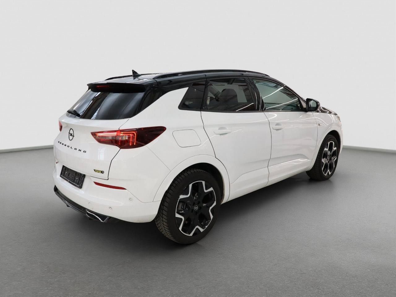 Fahrzeugabbildung Opel Grandland (X) 1.6T GSe HYBRID 4X4 NAVI/LED/SPORT