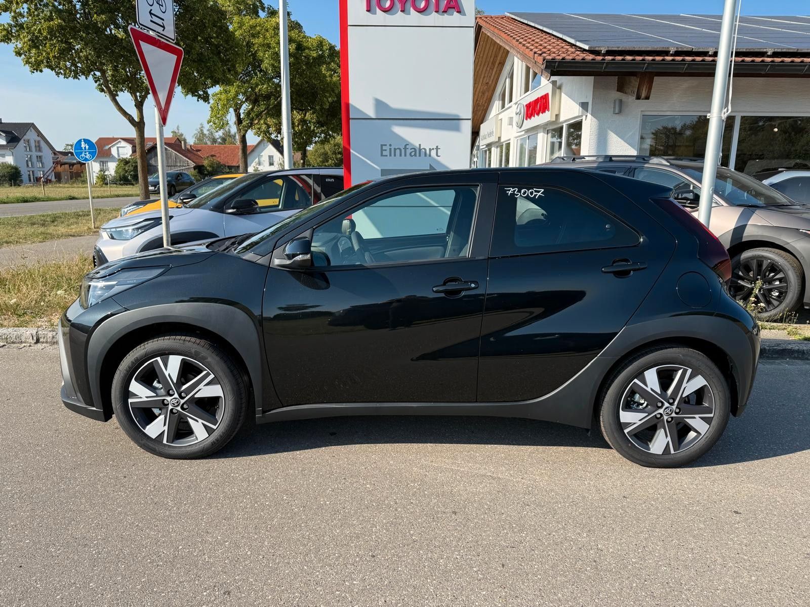 Toyota Aygo X Hybrid Active*Sitzheizung,Kamera,CarPlay* imagem 3