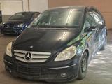 Mercedes-Benz B 170 Sportpaket PDC Teilleder 3.Hand - gebrauchte Mercedes-Benz B 170 aus dem Jahr 2005