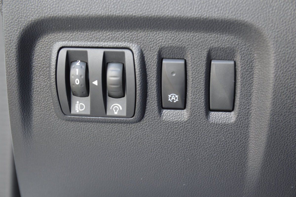 Fahrzeugabbildung Renault Captur   Limited SHZ Alu Ganzjahresreifen