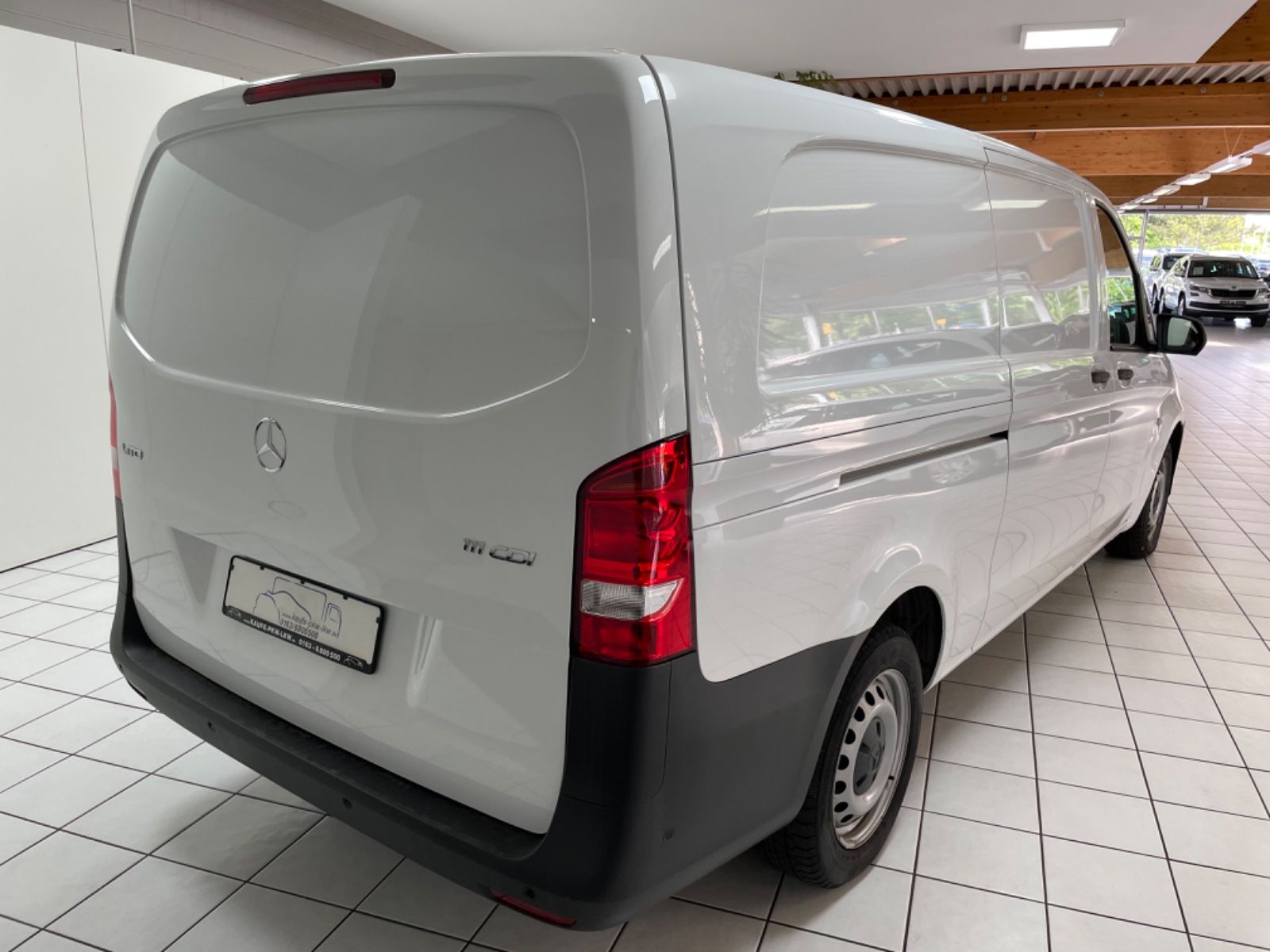 Fahrzeugabbildung Mercedes-Benz Vito Kasten 111 extralang *Werkstatt*