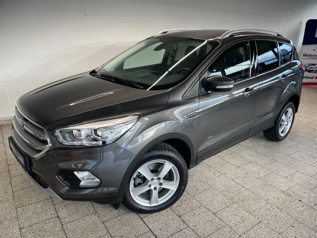 Ford Kuga Titanium 4x4 Aut. 8-fach bereift 1.Hand