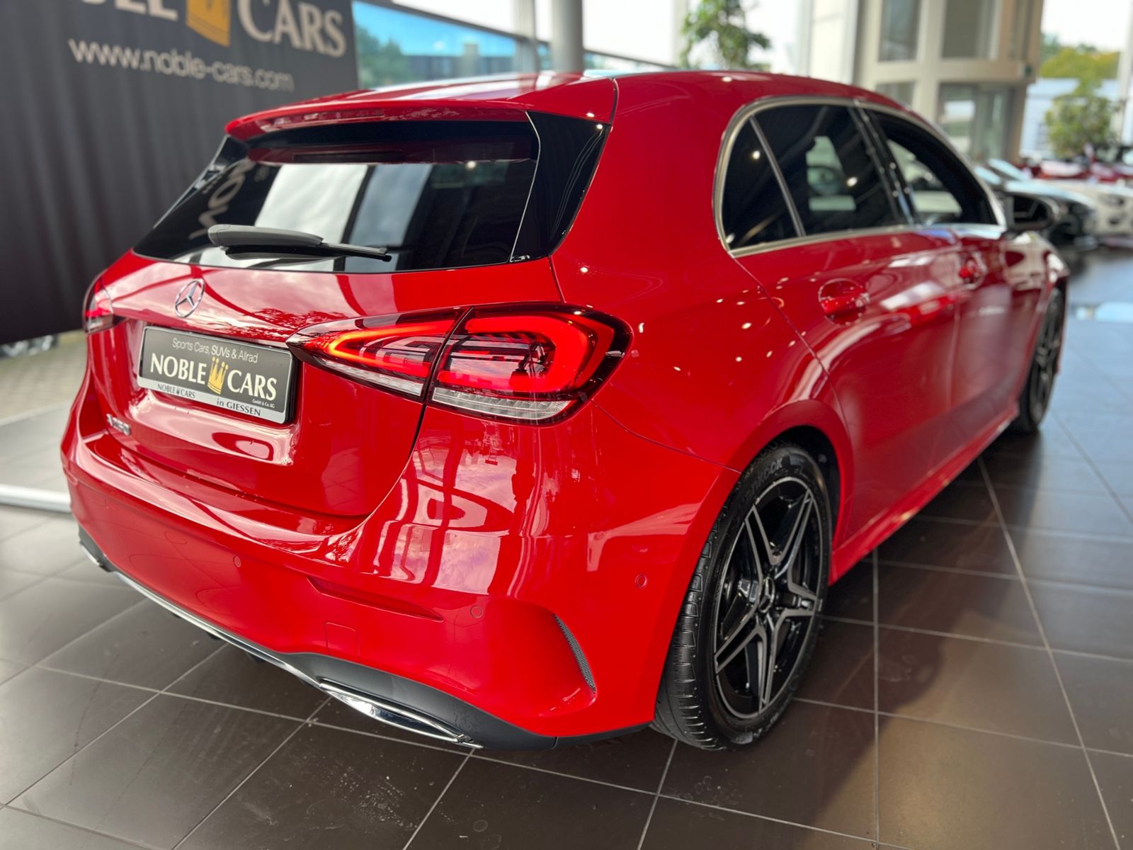 Fahrzeugabbildung Mercedes-Benz A 250 AMG RFK LED Ambiente