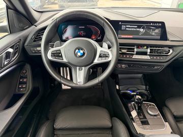 صورة مصغرة 21 لـ 2025 BMW M235