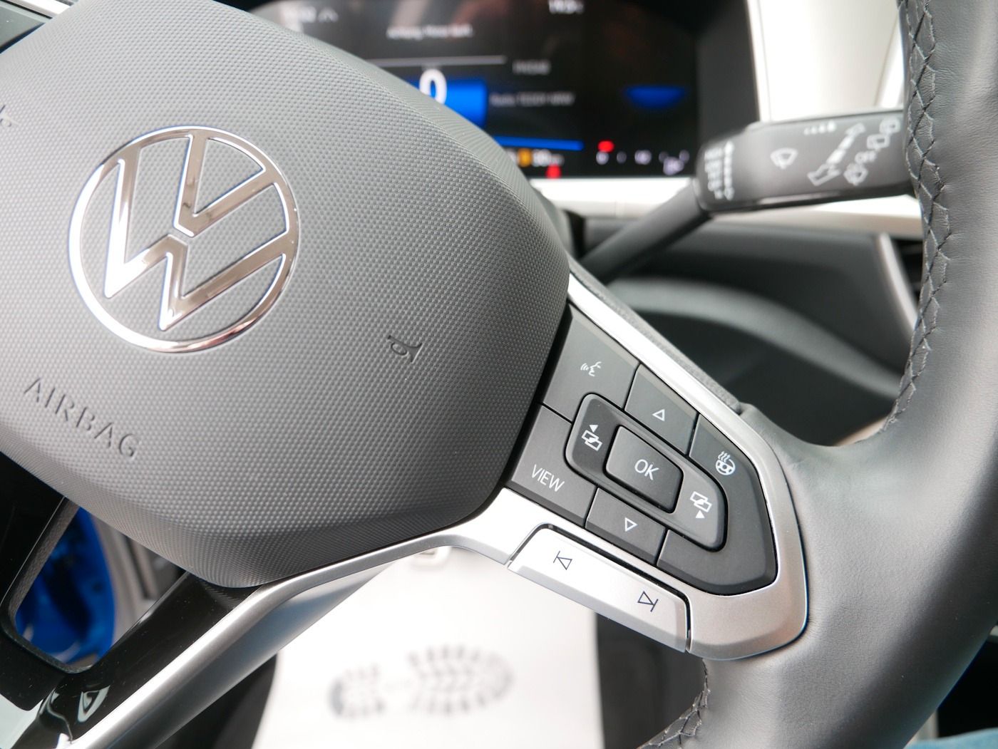 Fahrzeugabbildung Volkswagen T-Roc 1.5 TSI Move NEU40T Standheiz ACC SHZ+LHZ