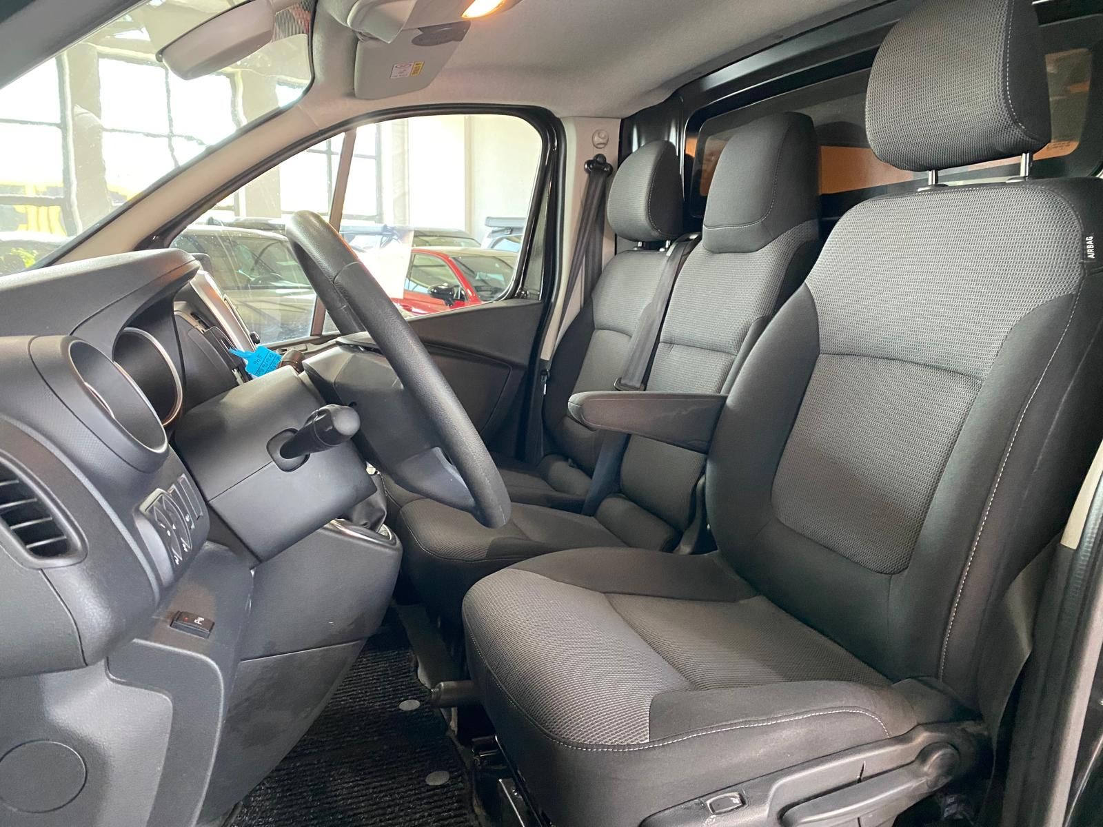 Fahrzeugabbildung Renault Trafic L1L1 2.0 dCi 145 Komfort EDC/Navi/RFK/