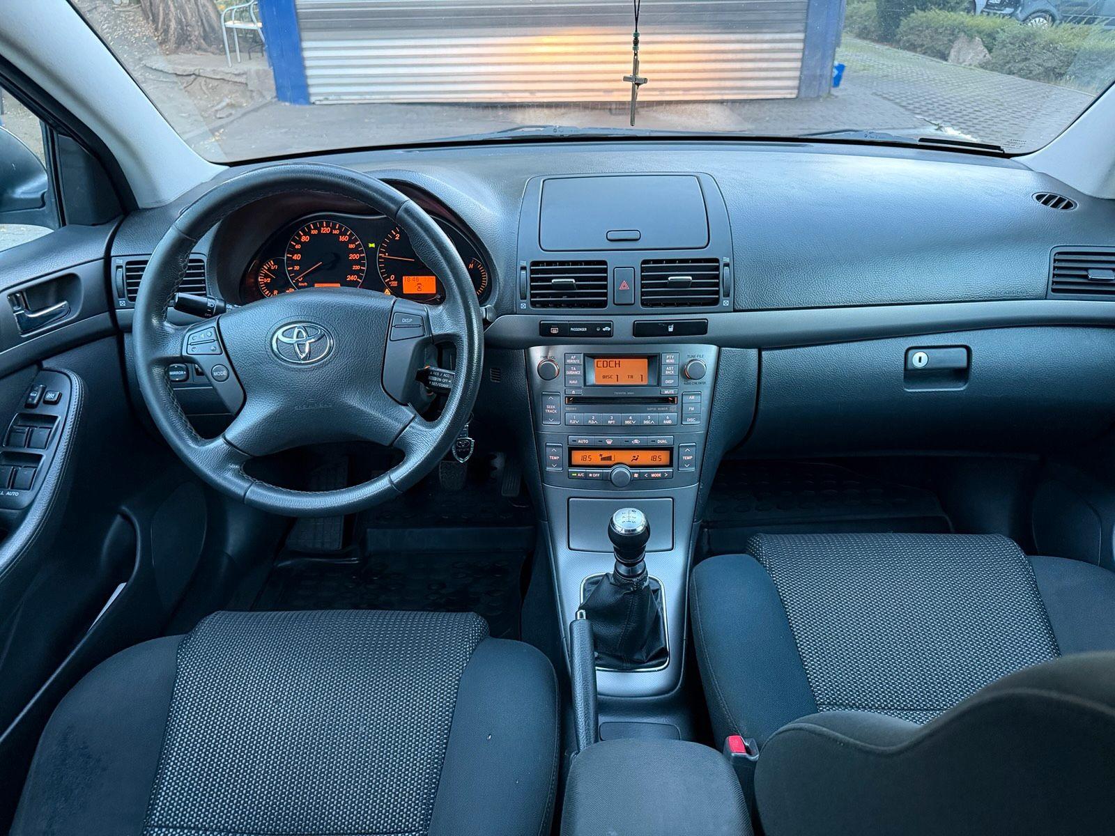 Toyota Avensis 2006 — photo 11