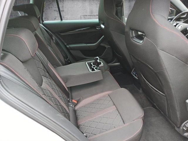 Octavia Combi RS 1.4TSI iV HeadUp Kamera