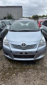 Toyota Verso Edition *Automatik* *1.Hand* *Panorama* - Toyota Verso Gebrauchtwagen in Hamburg