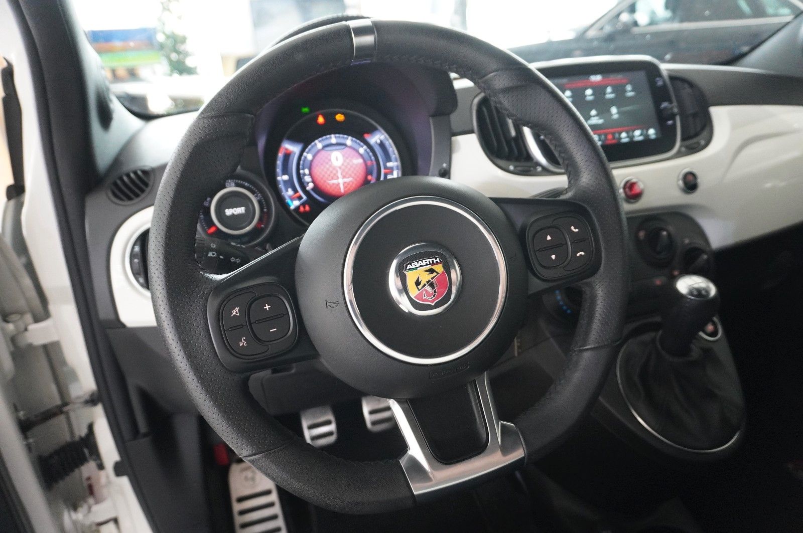 Fahrzeugabbildung Abarth 595 1.4 T-JET CORSA NAVI/LED/VIRTUAL/SPORT/DAB+