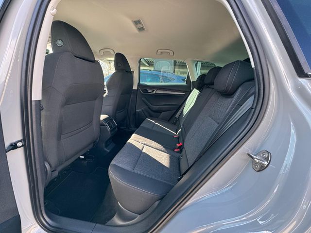 Karoq 2.0TDI 150PS DSG 4x4 STYLE AHK/APP/LED/RFK