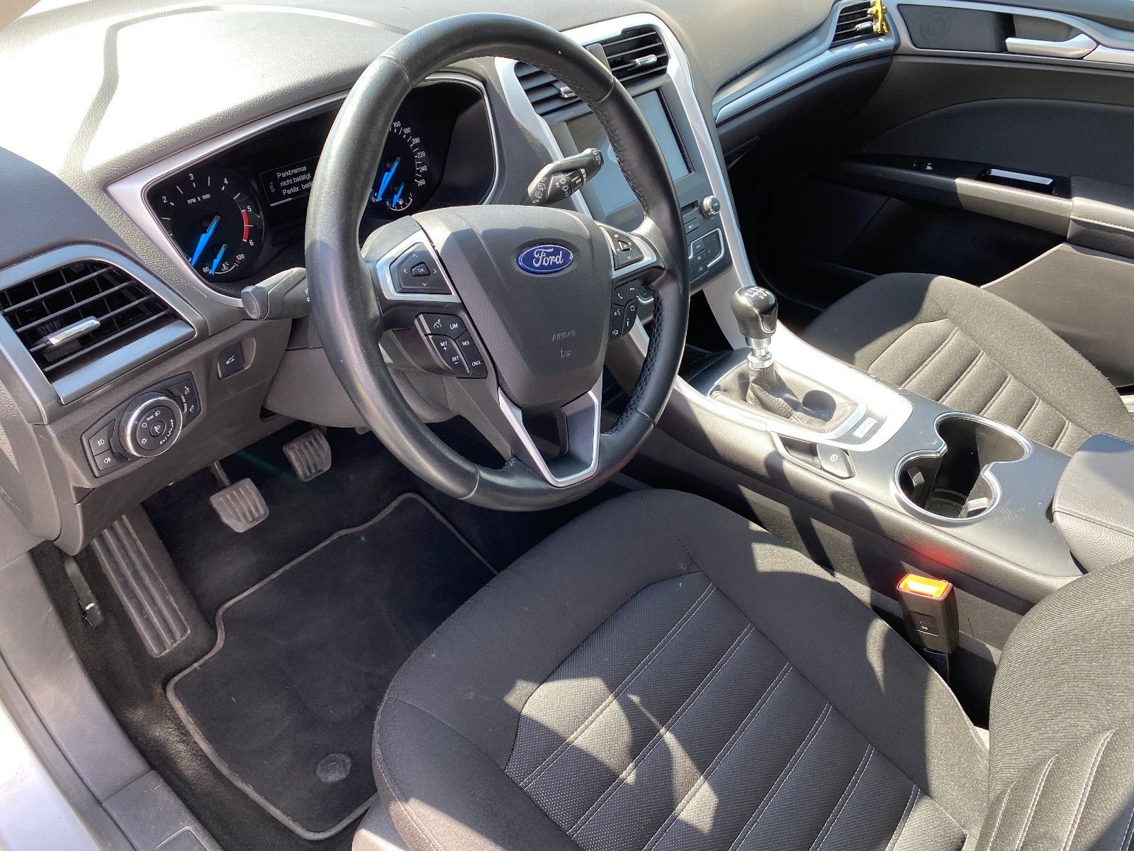 Fahrzeugabbildung Ford Mondeo Turnier Business Edition*NAVI*KAMARA*PDC*