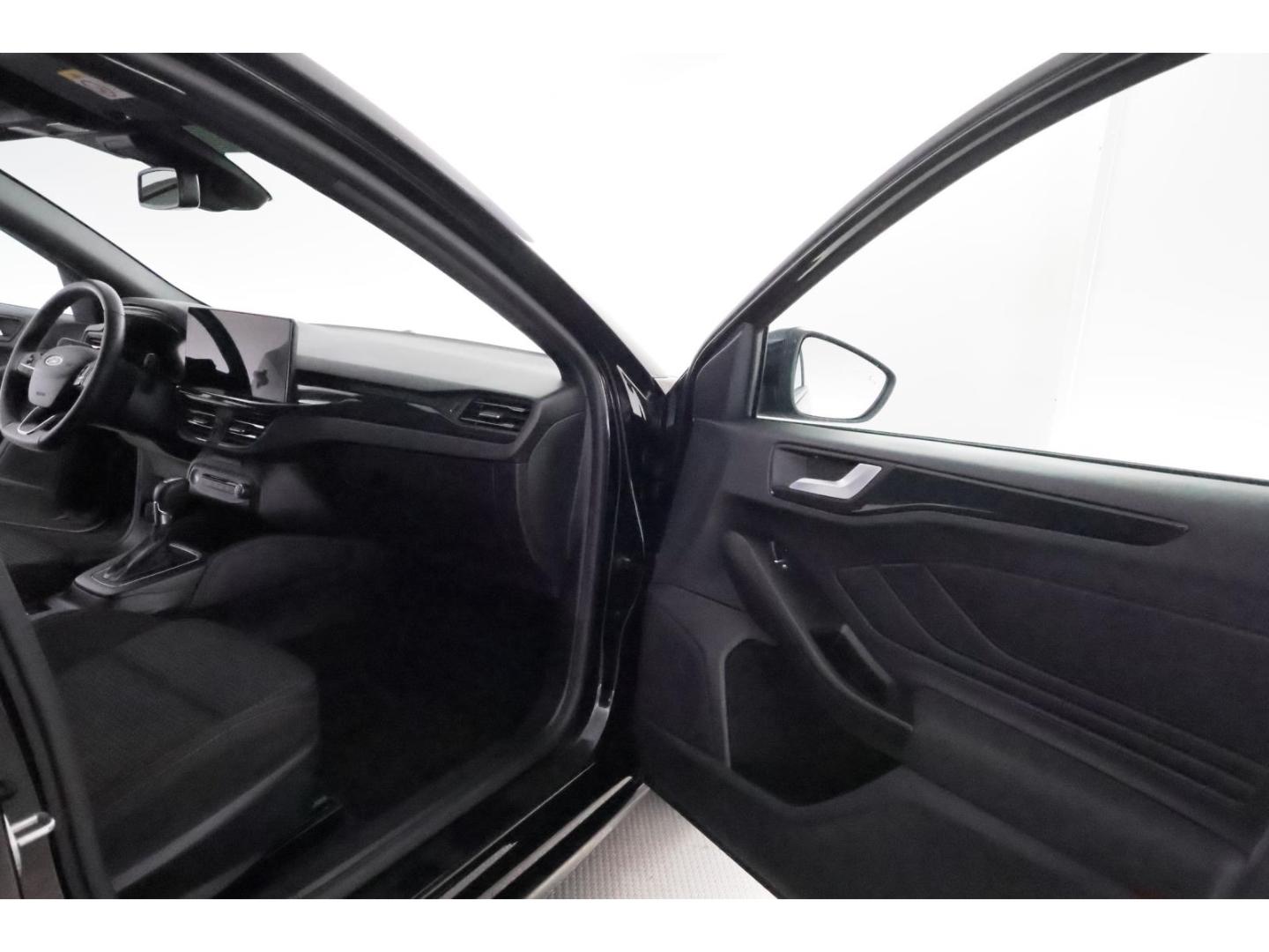 Ford Focus 1.0EB Turnier Aut.ST-Line+LED+NAVI+KAMERA, миниатюра 18