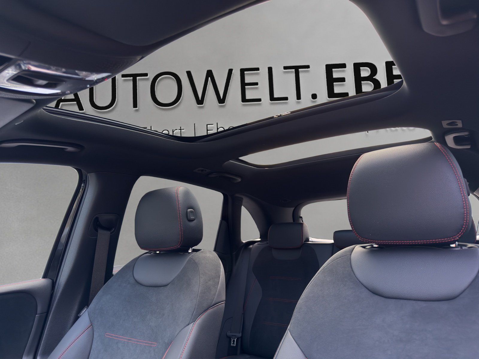 Fahrzeugabbildung Mercedes-Benz B 220 4M AMG Premi+ AHK Memo MLED Pano HUD KeyGo