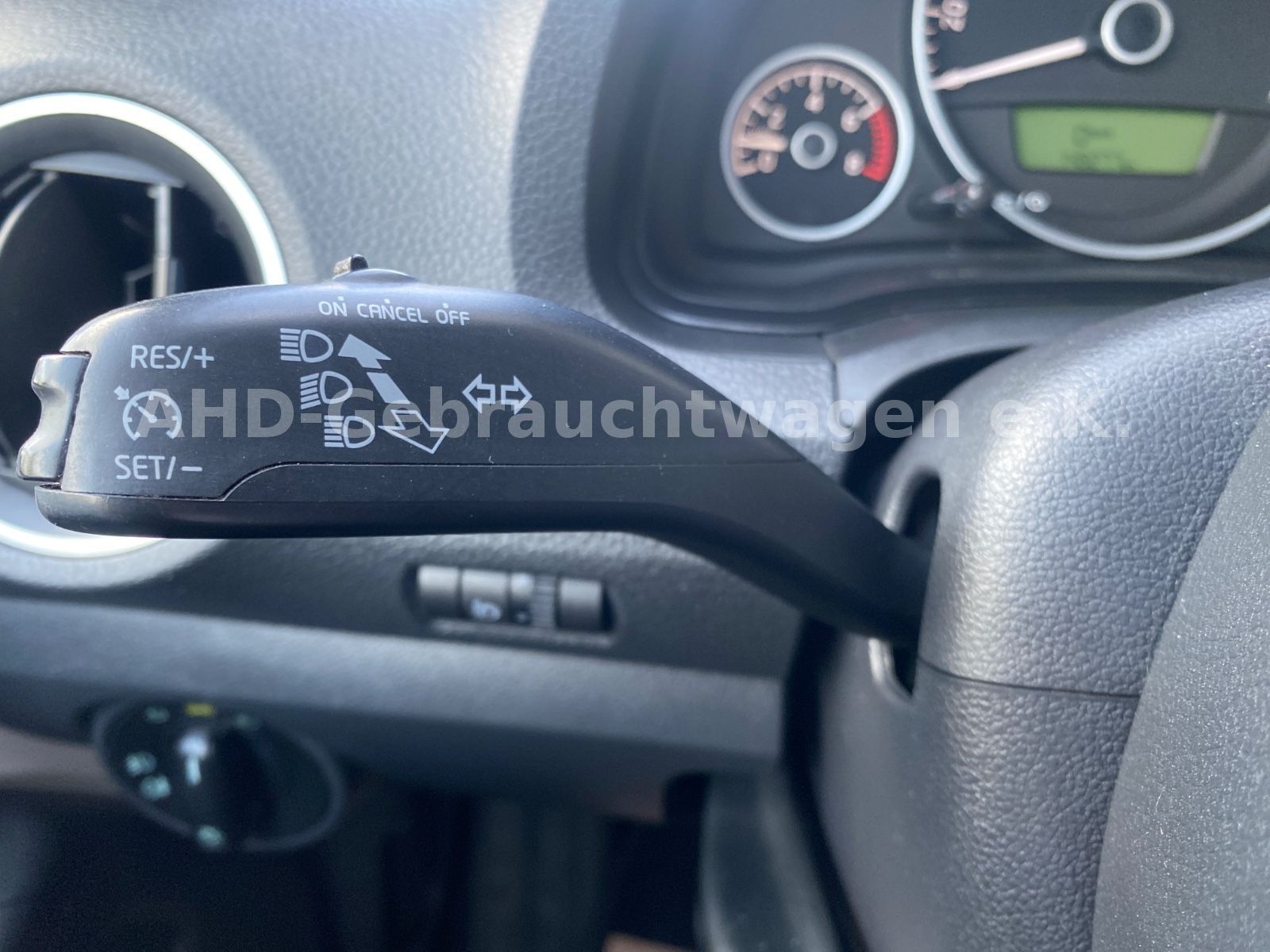 Fahrzeugabbildung SKODA Citigo Elegance Navi SHZ PDC Tempomat Alufelgen