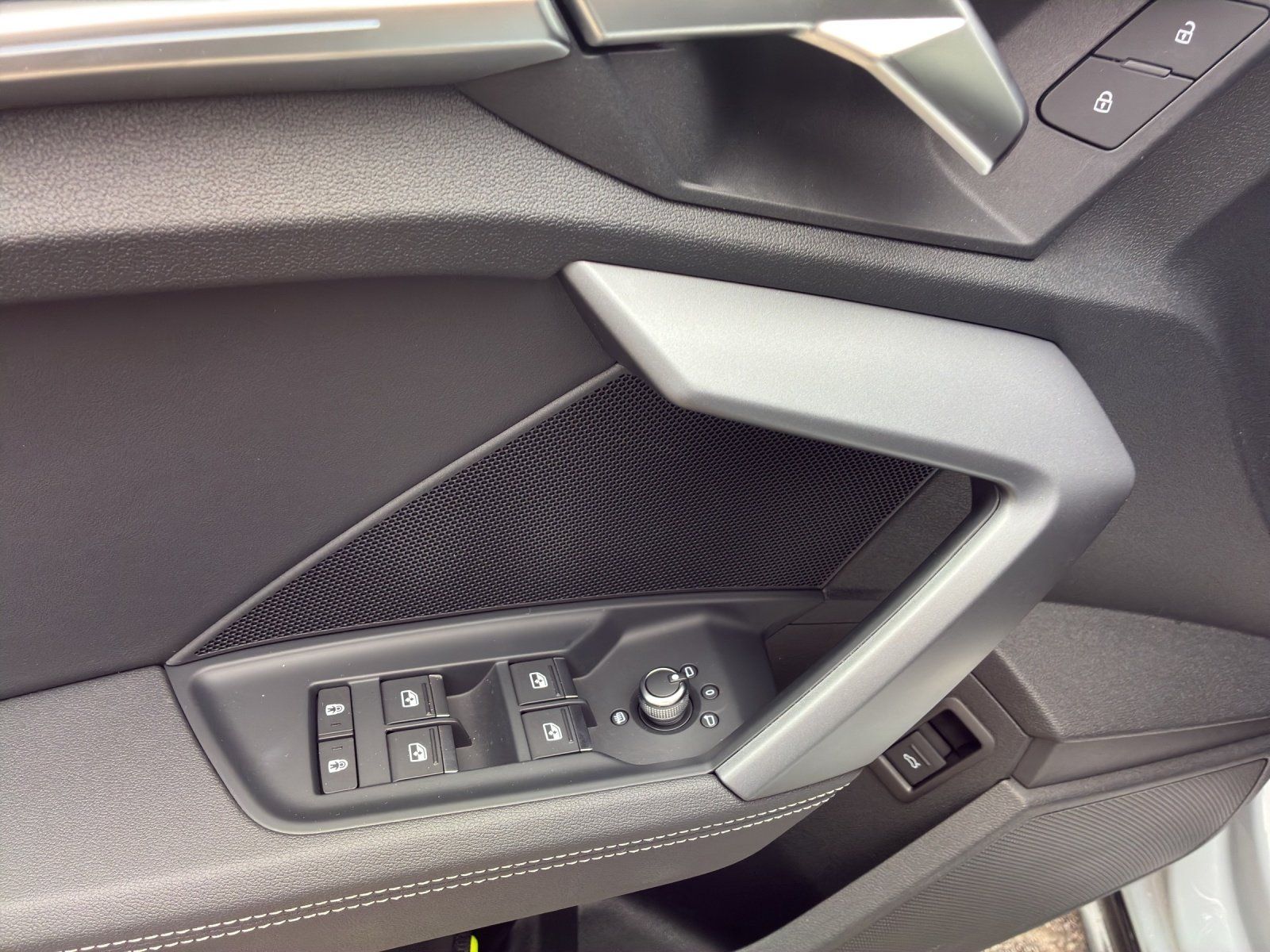 Fahrzeugabbildung Audi A3 Allstreet 35 TFSI S Line, Kamera,LED,Navi