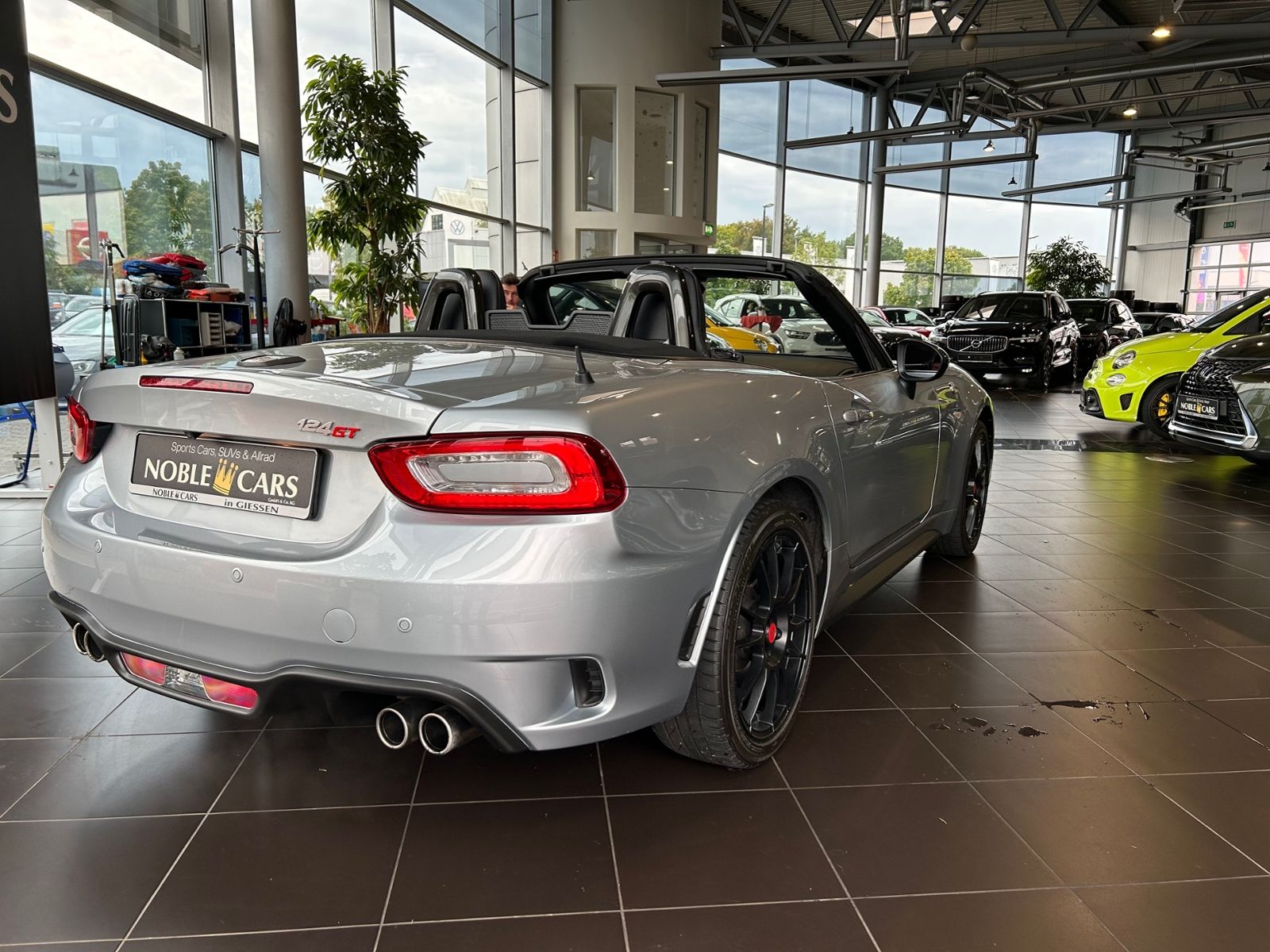Fahrzeugabbildung Abarth 124 Spider GT  LED LEDER