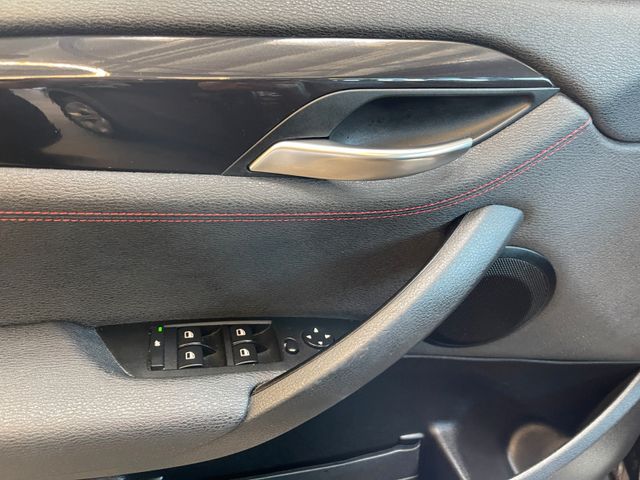 BMW X1 18 d xDrive *PANO*NAVI*PDC*AHK*TEMPOMAT*SHZ*