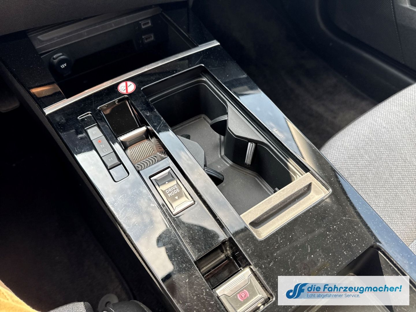 Fahrzeugabbildung Opel Astra L Sports Tourer Elegance 1.5 D EU6e *SEITE