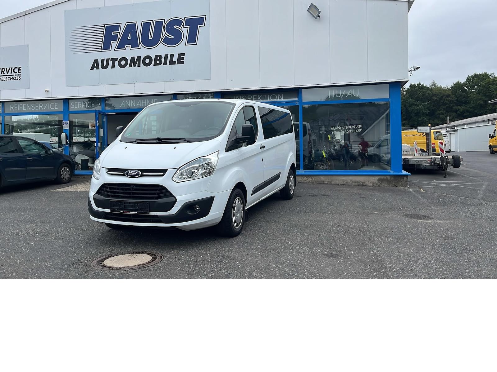 Ford Transit Custom mit Rollstuhlrampe