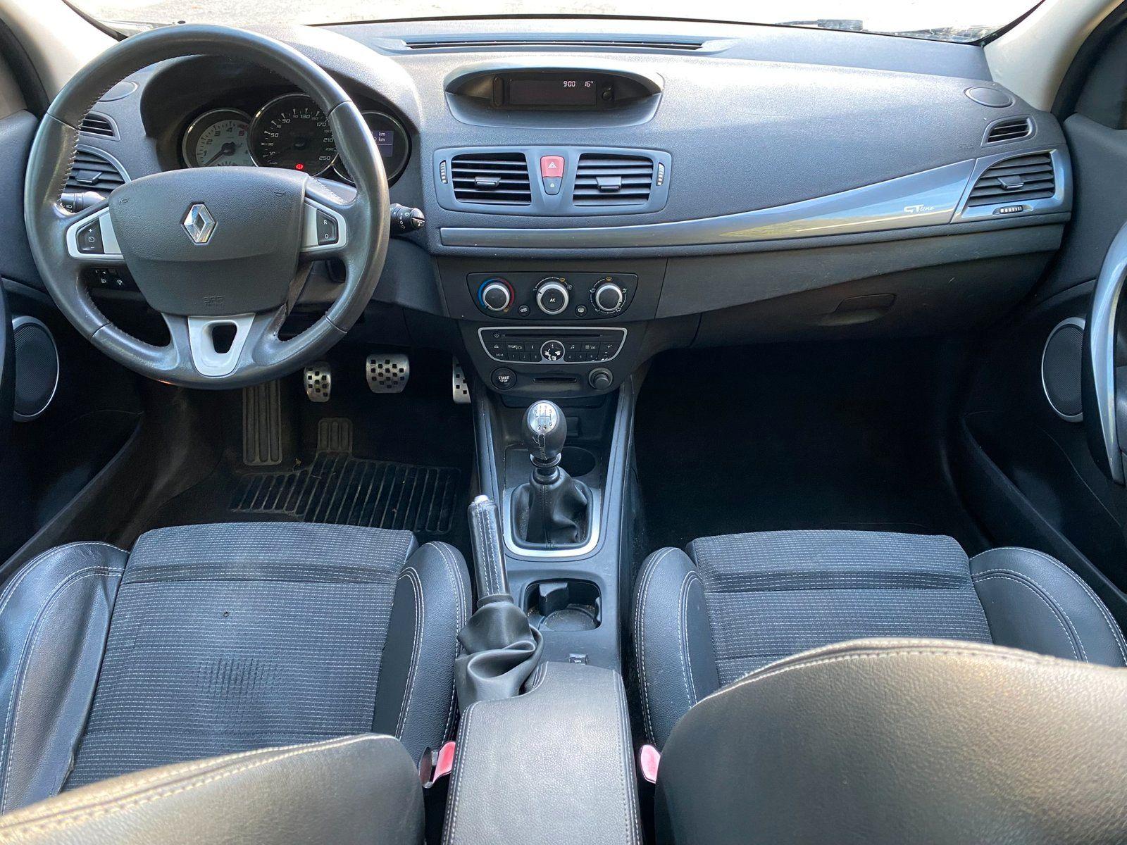 Renault Megane 2010 — photo 9