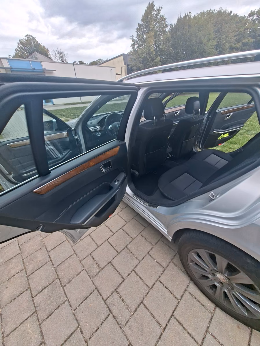 Mercedes-Benz E 220 d T-Model 9G Tronic