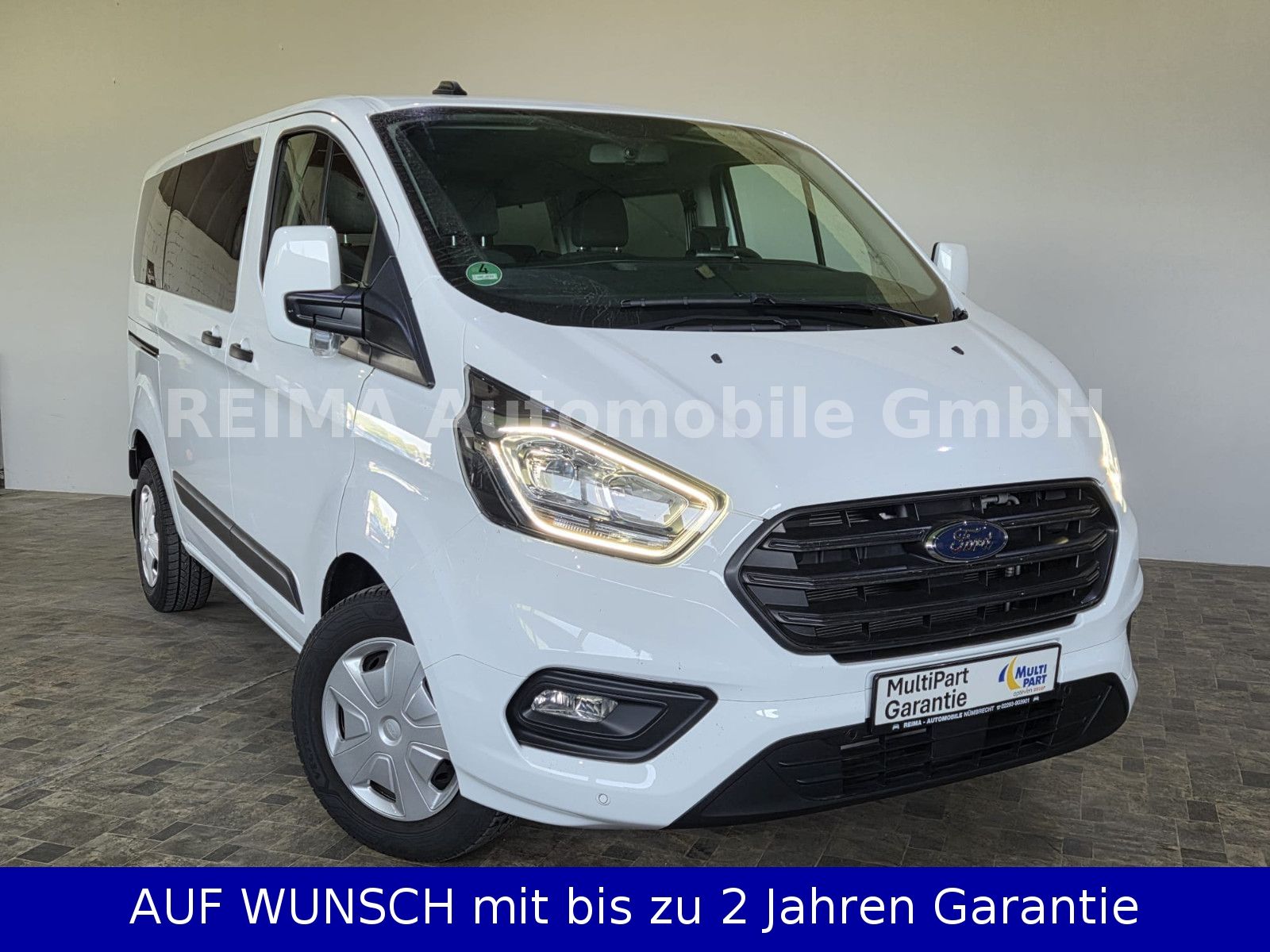 Fahrzeugabbildung Ford Transit Custom 2,0 TDi Kombi 9 Sitzer, Kamera