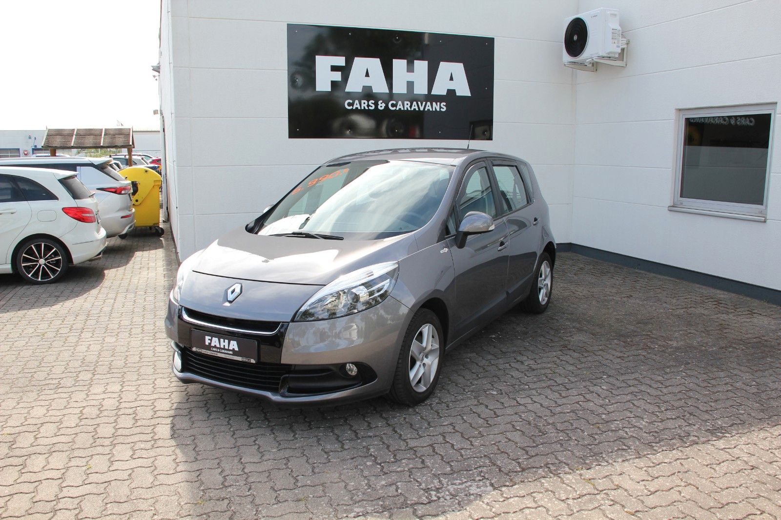 Fahrzeugabbildung Renault Scenic III TomTom Edition