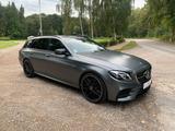 Mercedes-Benz E 43 AMG Mercedes-AMG E 43 4MATIC T Autom. M...