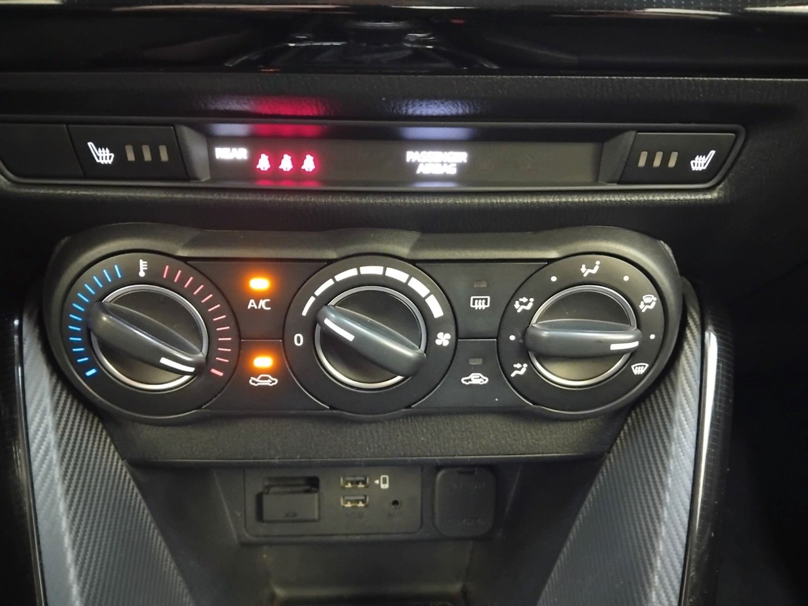 Mazda 2 (01/2022, Benzin)
