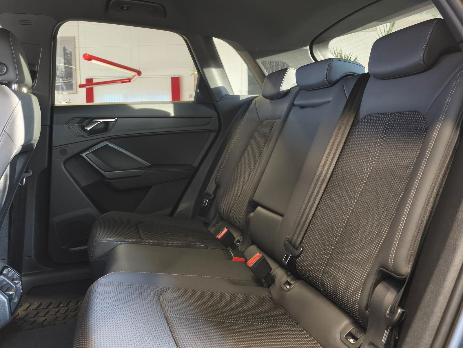 Fahrzeugabbildung Audi quattro 3x S line/190 PS/Matrix/DAB/Spur/Keyless