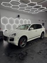 Porsche Cayenne GTS 4.8 V8 ALCANTARA/AHK/GLASDACH/VOLL.. - Porsche Gebrauchtwagen in Frankfurt
