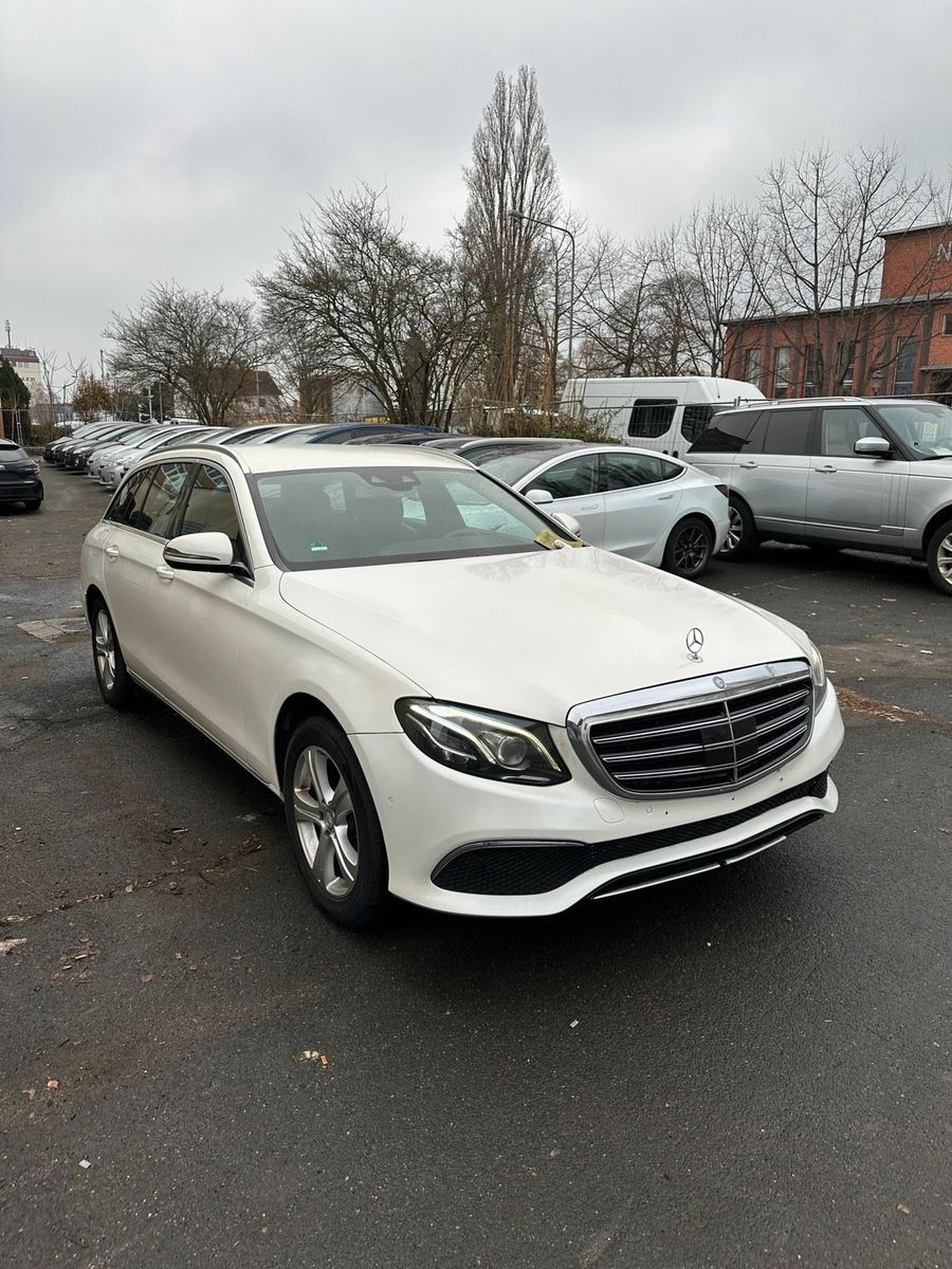 MERCEDES-BENZ Mercedes E220d