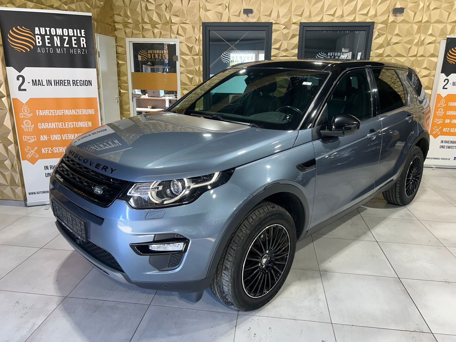 Fahrzeugabbildung Land Rover Discovery Sport SE AWD/PANO/ACC/NAVI/KAMERA/SHZ